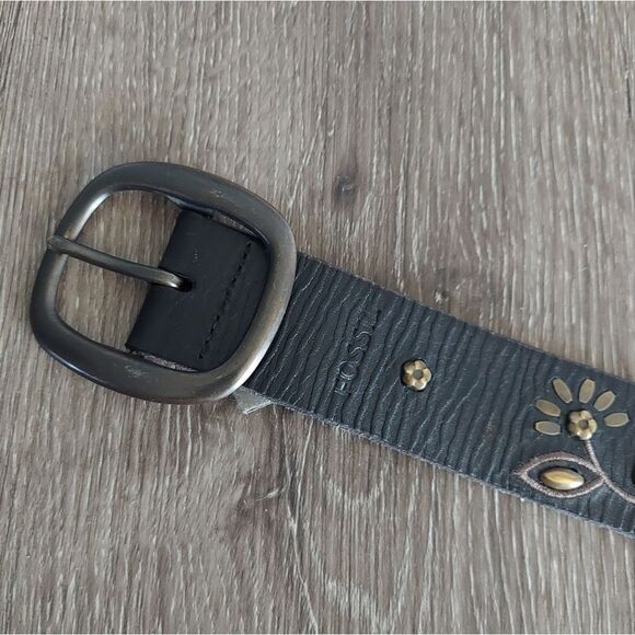 Fossil Black Leather Belt w/ Bronze Floral Design - Medium - Picture 3 of 6